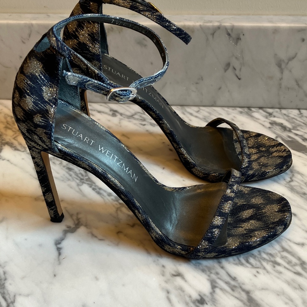 Stuart Weitzman Navy and Metallic Heels
